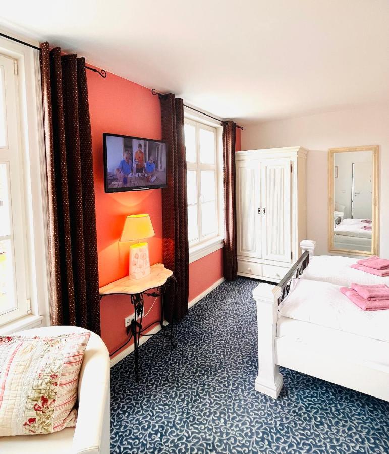 Pension Altstadt Moench In Top Lage Preis Inclusive 5 Prozent Bettensteuer Und Fruehstueck Stralsund Exterior foto