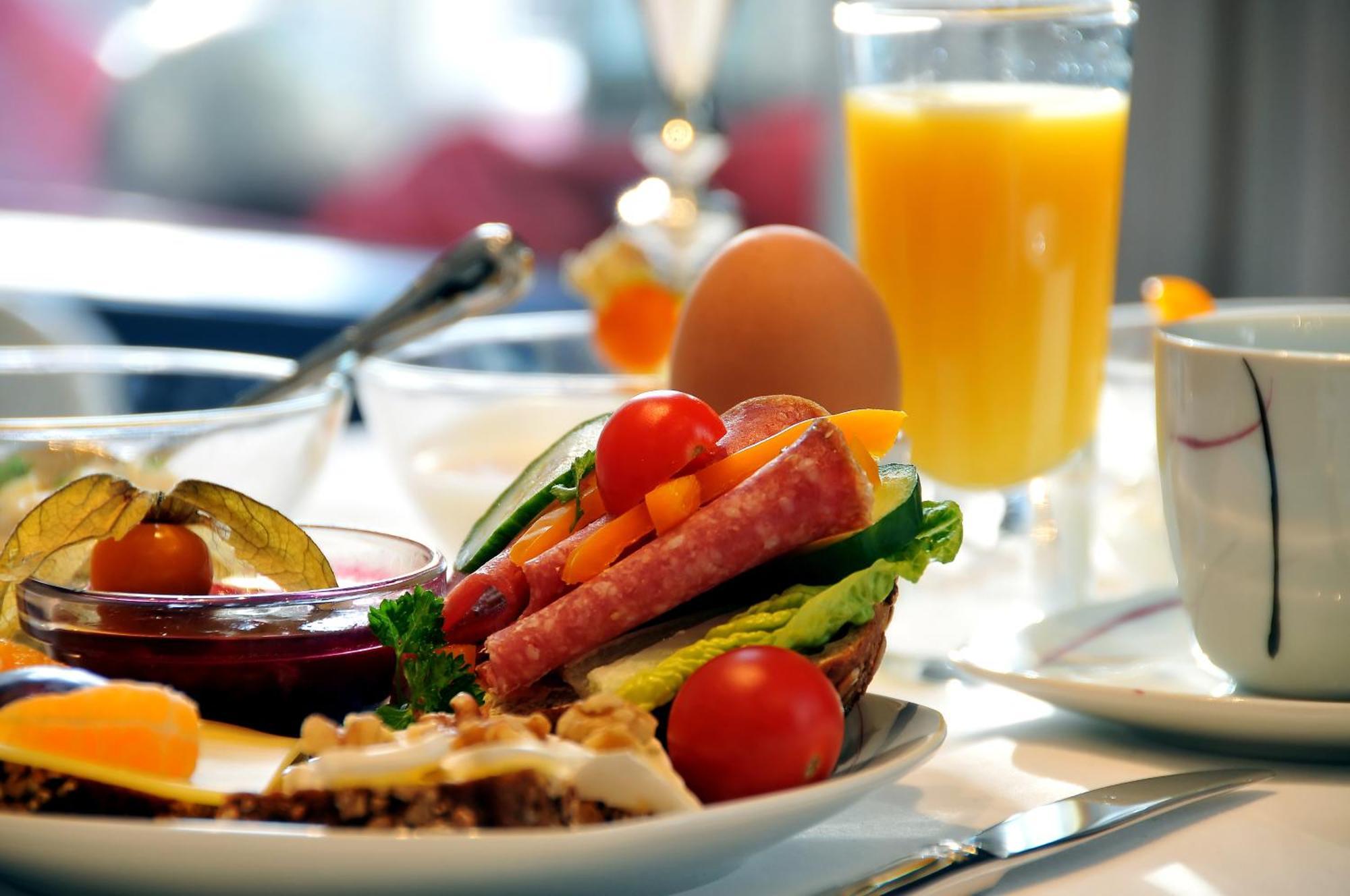 Pension Altstadt Moench In Top Lage Preis Inclusive 5 Prozent Bettensteuer Und Fruehstueck Stralsund Exterior foto